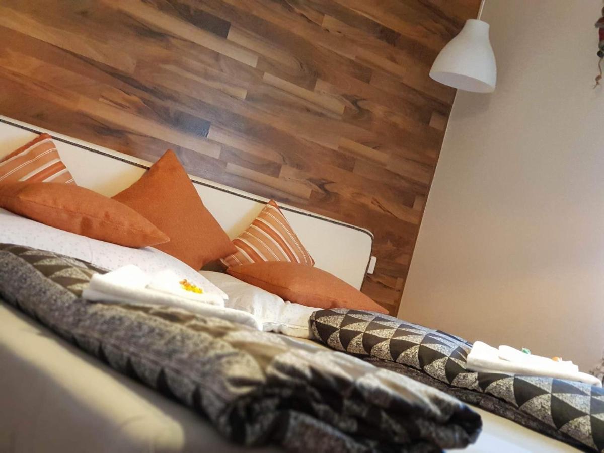 Twins Guest house *